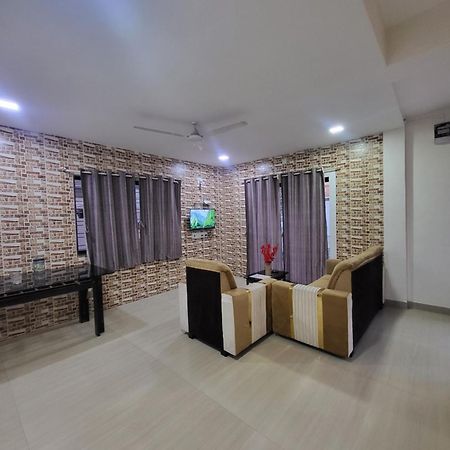 לונבלה The Perfect Stays Para Disco Big Pool Cricket Turf Villa מראה חיצוני תמונה