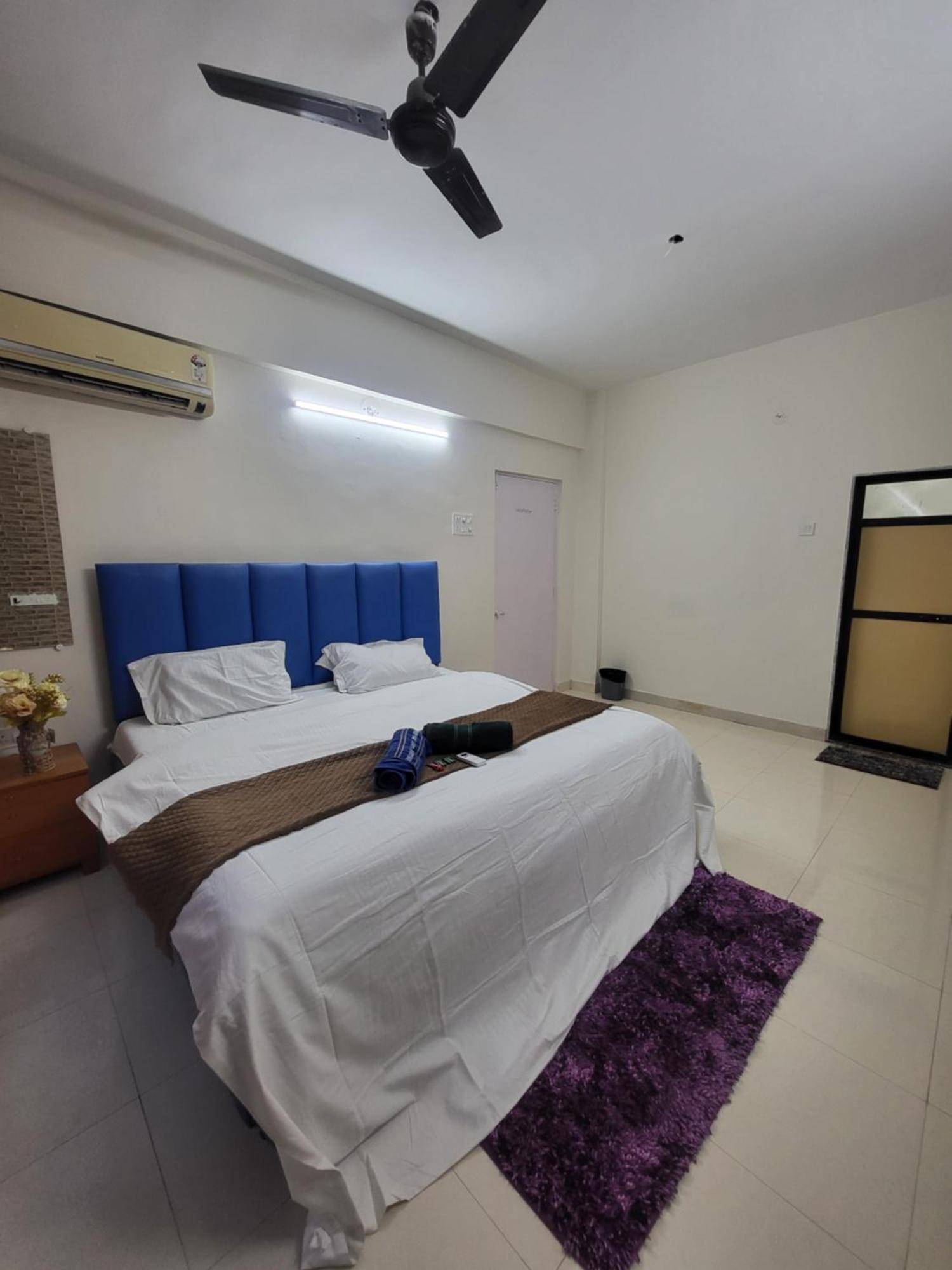 לונבלה The Perfect Stays Para Disco Big Pool Cricket Turf Villa מראה חיצוני תמונה