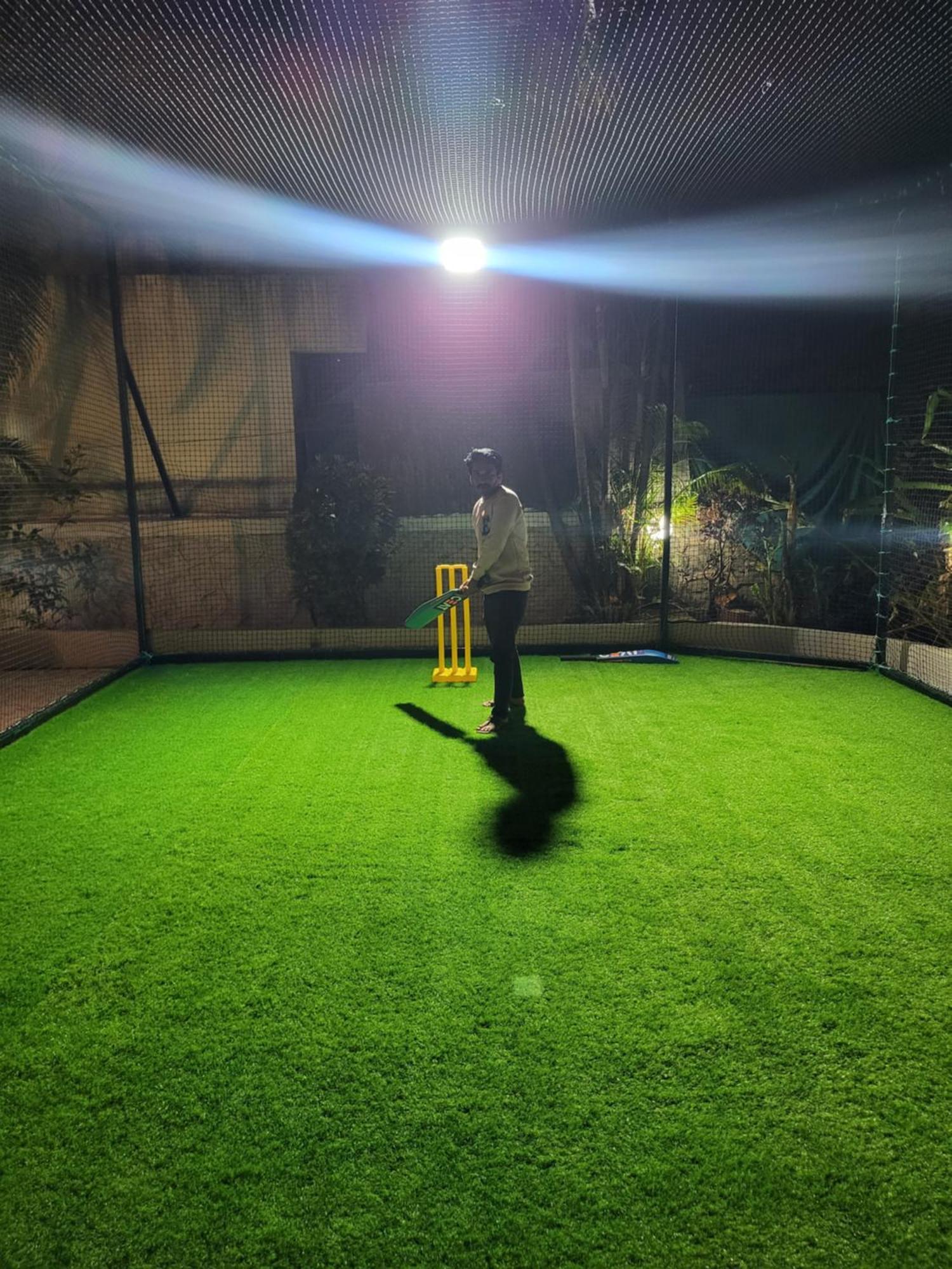 לונבלה The Perfect Stays Para Disco Big Pool Cricket Turf Villa מראה חיצוני תמונה