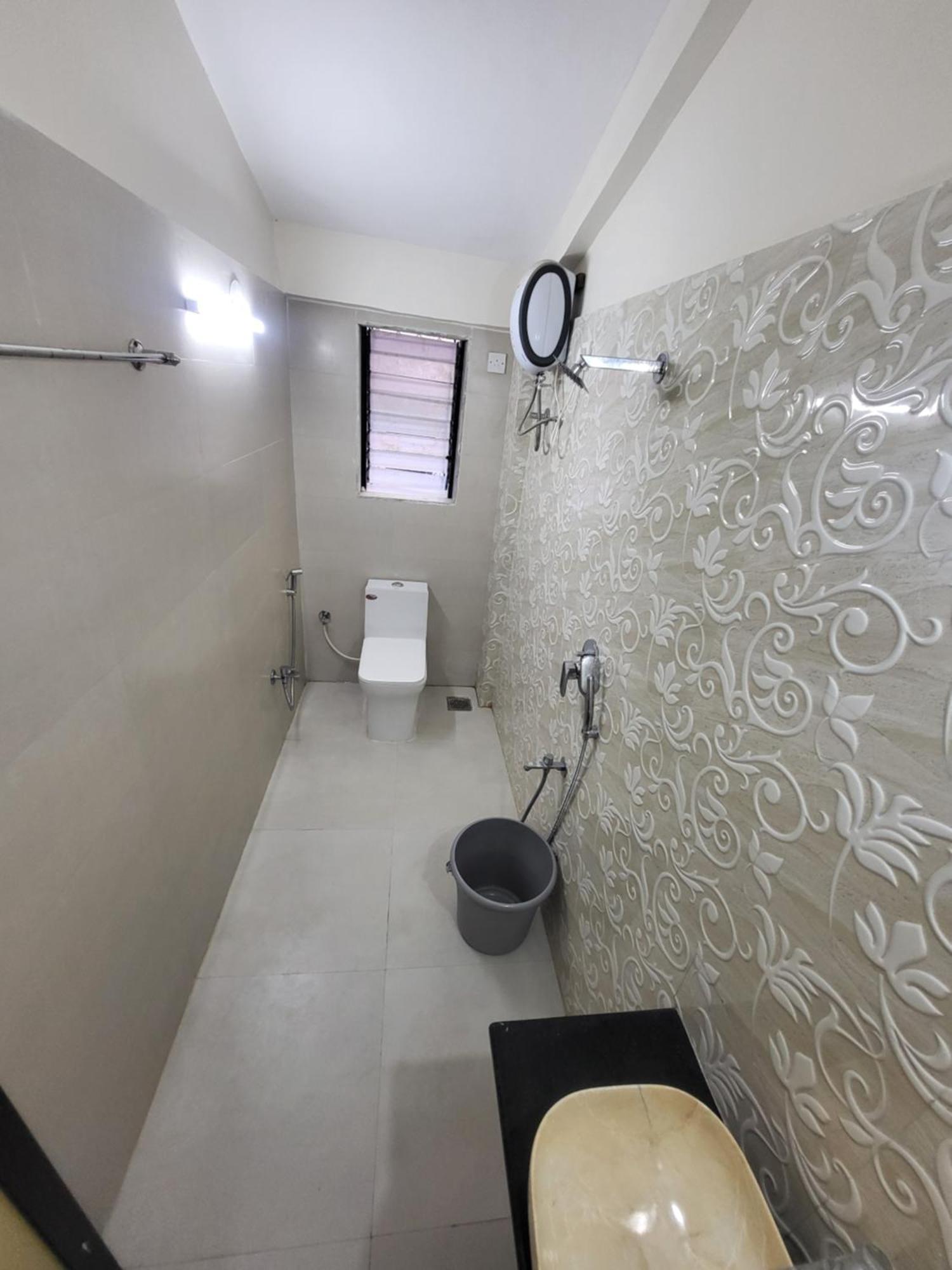 לונבלה The Perfect Stays Para Disco Big Pool Cricket Turf Villa מראה חיצוני תמונה