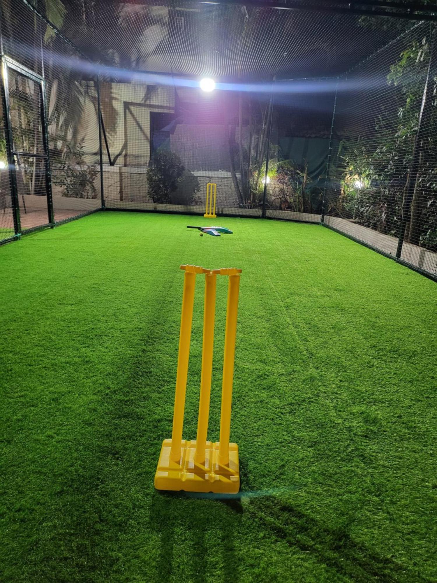 לונבלה The Perfect Stays Para Disco Big Pool Cricket Turf Villa מראה חיצוני תמונה